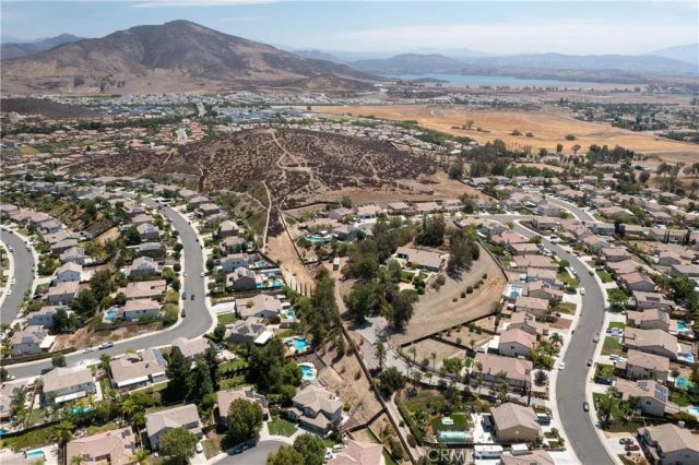 35478 Daffodil Circle, Winchester, CA 92596