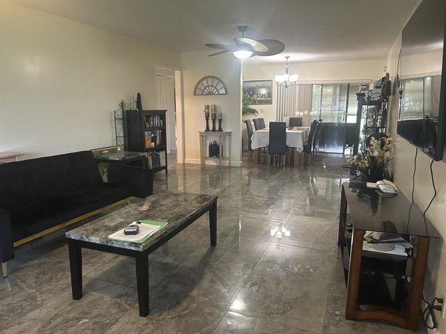 4882 Equestrian Circle A, Boynton Beach, FL 33436