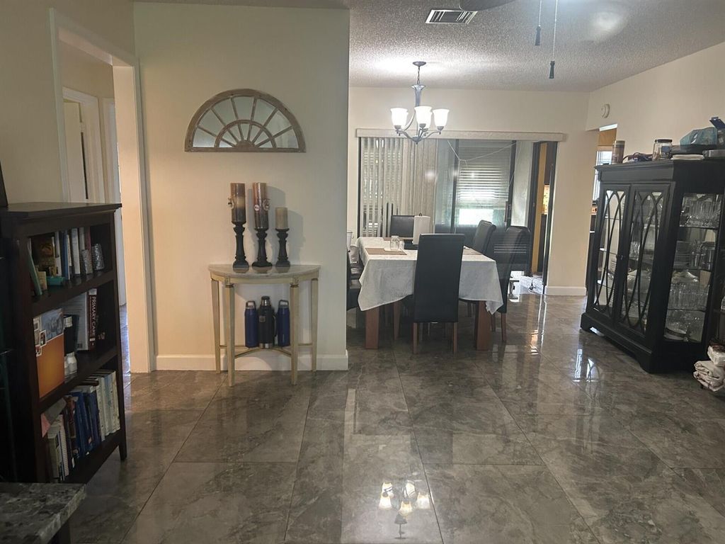 4882 Equestrian Circle A, Boynton Beach, FL 33436