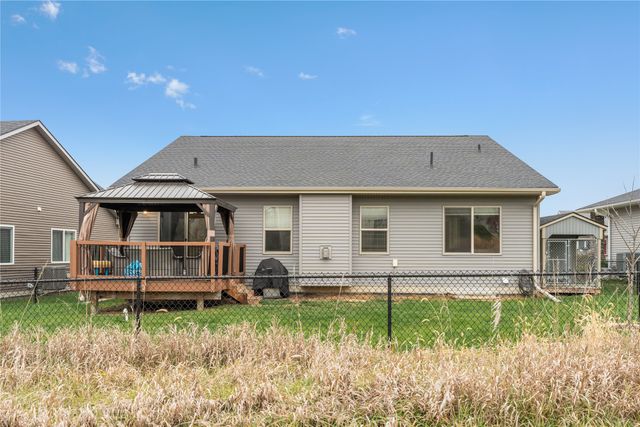 1324 Tuscany Drive SE, Altoona, IA 50009