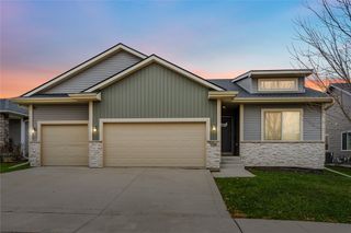 1324 Tuscany Drive SE, Altoona, IA 50009