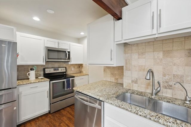 1119 Mockingbird Drive, Grapevine, TX 76051