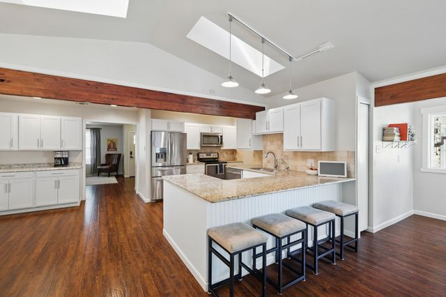 1119 Mockingbird Drive, Grapevine, TX 76051