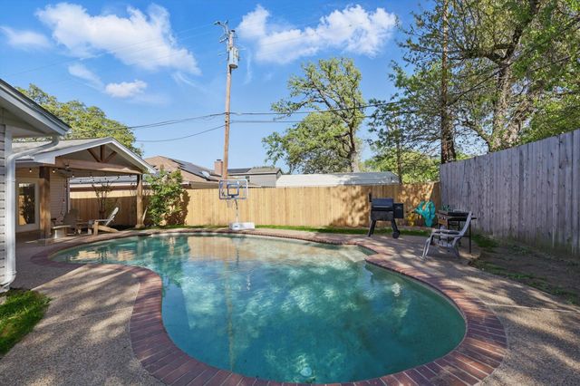 1119 Mockingbird Drive, Grapevine, TX 76051