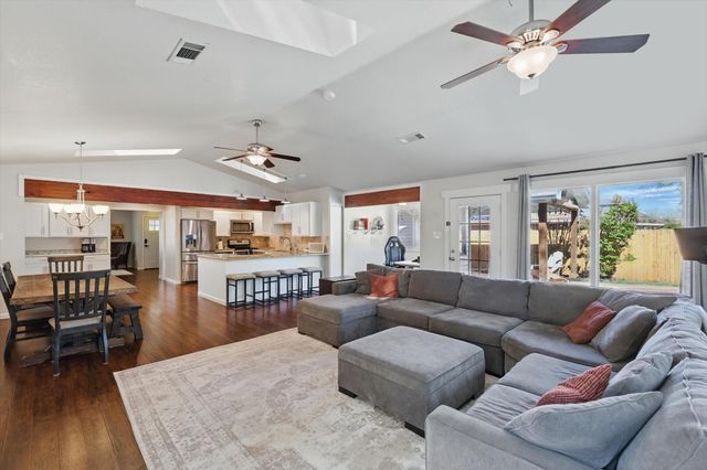 1119 Mockingbird Drive, Grapevine, TX 76051