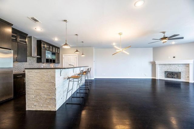 307 E Noble Lane, Fayetteville, AR 72703