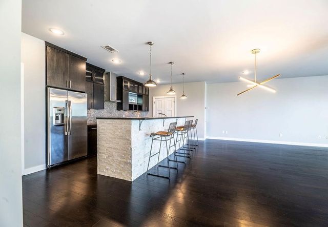 307 E Noble Lane, Fayetteville, AR 72703