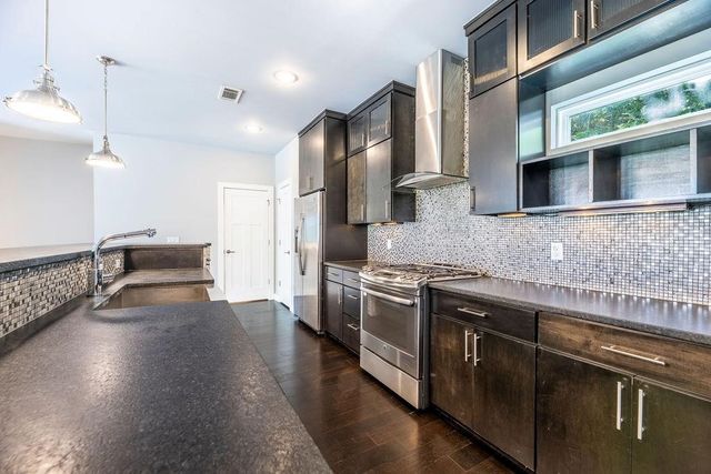 307 E Noble Lane, Fayetteville, AR 72703