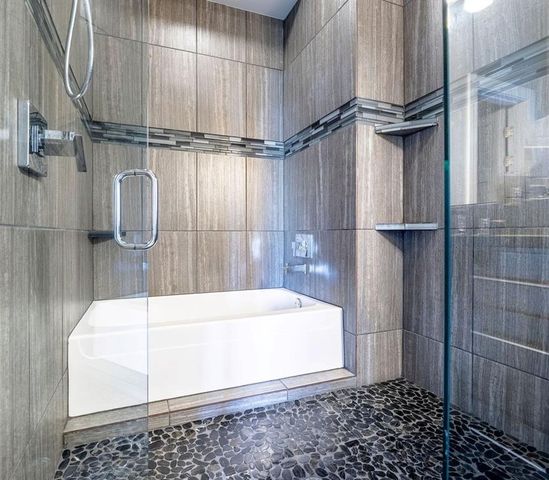 307 E Noble Lane, Fayetteville, AR 72703