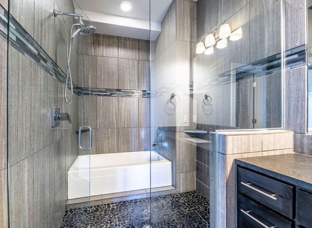 307 E Noble Lane, Fayetteville, AR 72703