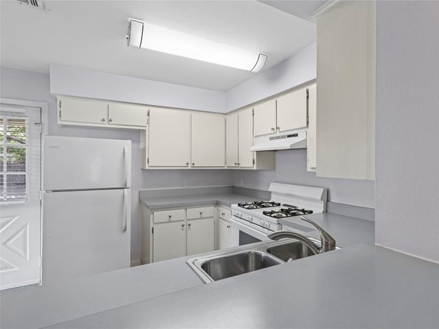 401 W Elizabeth ST A, Austin, TX 78704