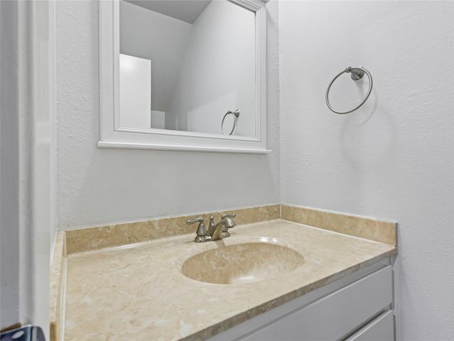 401 W Elizabeth ST A, Austin, TX 78704