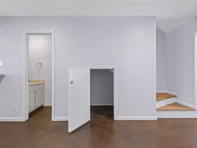 401 W Elizabeth ST A, Austin, TX 78704