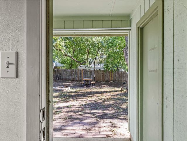 401 W Elizabeth ST A, Austin, TX 78704