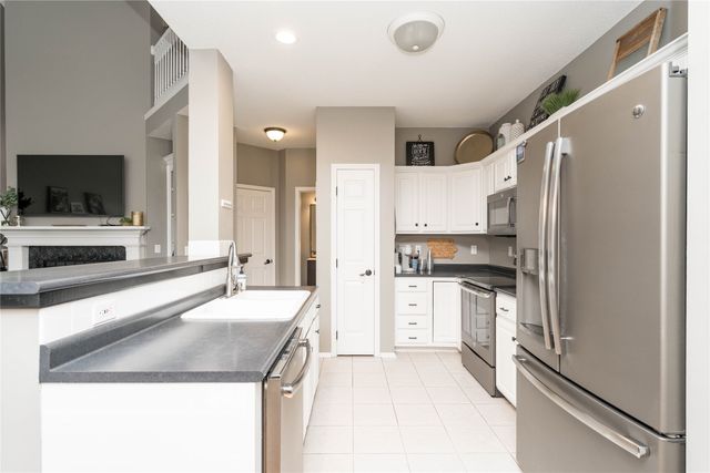 10660 Sharon Circle, Urbandale, IA 50322