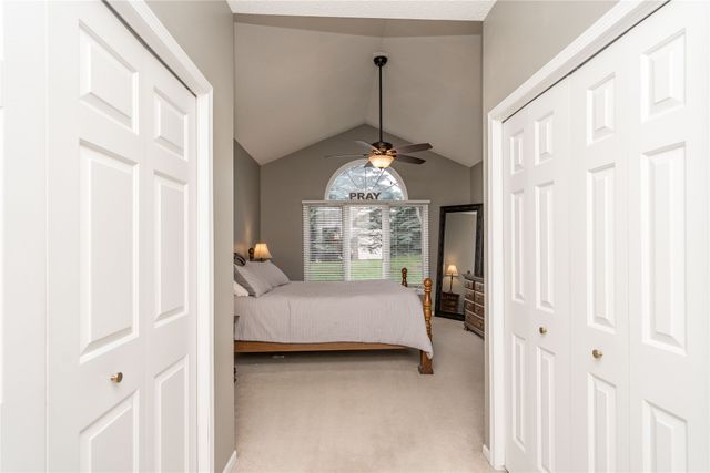 10660 Sharon Circle, Urbandale, IA 50322