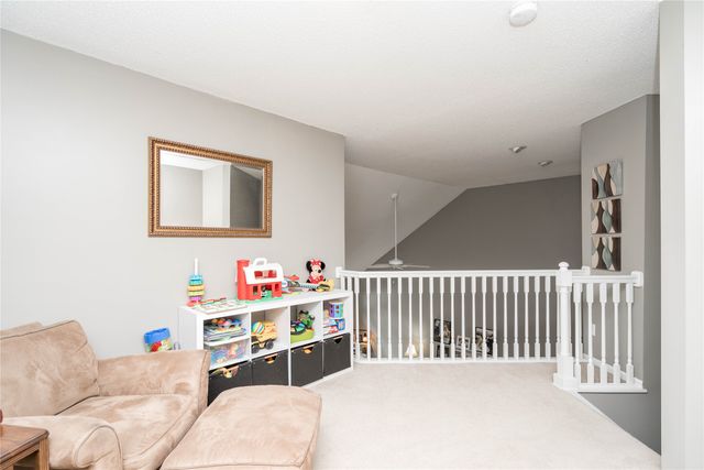 10660 Sharon Circle, Urbandale, IA 50322