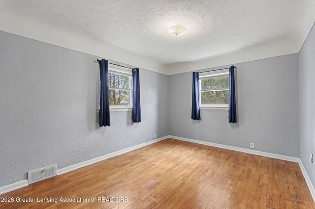 109 S Sherman Street, Leslie, MI 49251