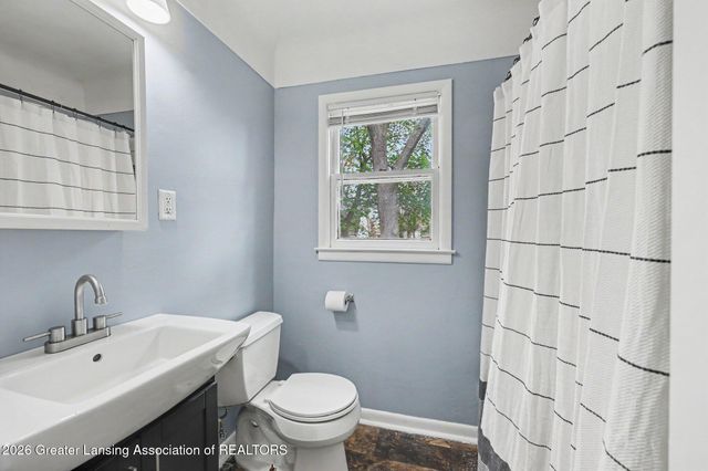 109 S Sherman Street, Leslie, MI 49251