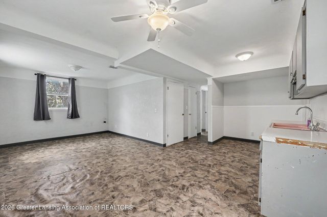 109 S Sherman Street, Leslie, MI 49251