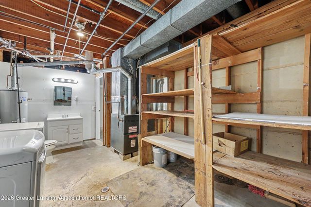109 S Sherman Street, Leslie, MI 49251