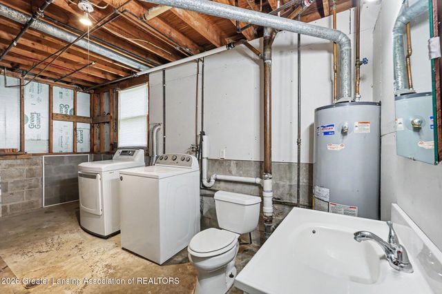 109 S Sherman Street, Leslie, MI 49251