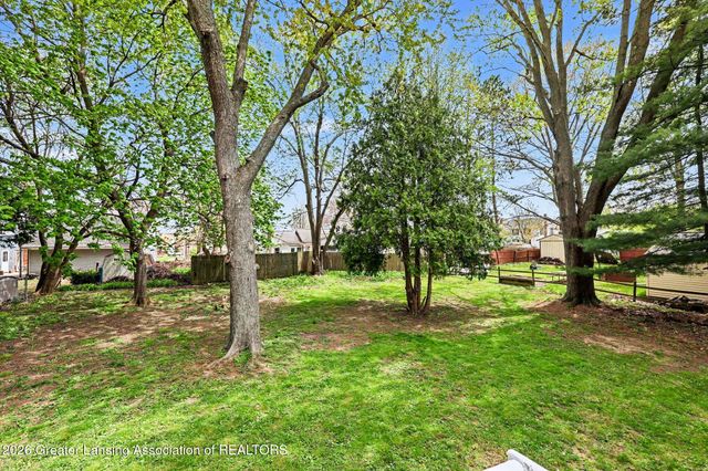 109 S Sherman Street, Leslie, MI 49251
