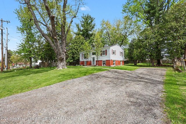 109 S Sherman Street, Leslie, MI 49251