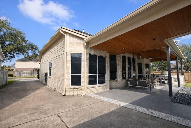 3803 Shadow Royal Drive, Houston, TX 77082