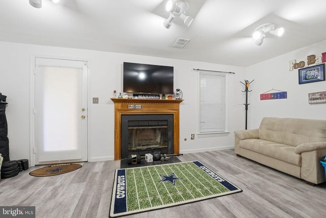 4114 HAMPSTEAD LN, Woodbridge, VA 22192