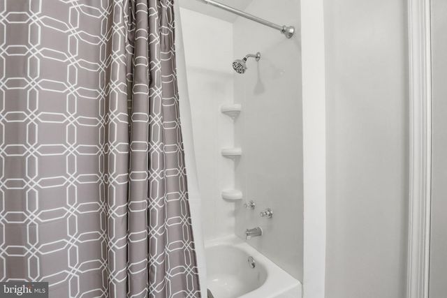 4114 HAMPSTEAD LN, Woodbridge, VA 22192