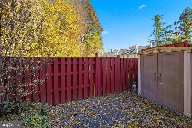 4114 HAMPSTEAD LN, Woodbridge, VA 22192