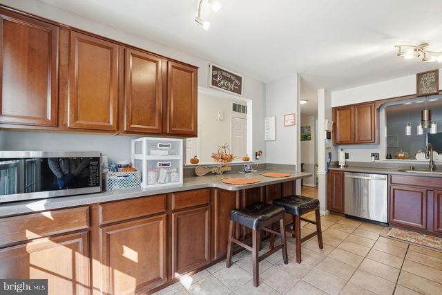 4114 HAMPSTEAD LN, Woodbridge, VA 22192