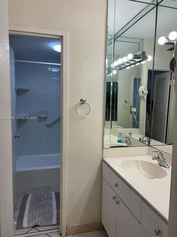 100 Lincoln Rd 731, Miami Beach, FL 33139