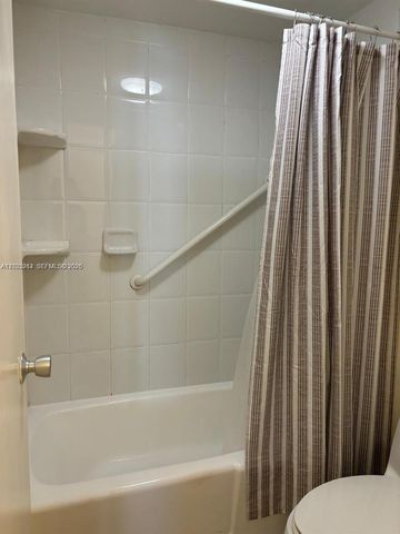 100 Lincoln Rd 731, Miami Beach, FL 33139