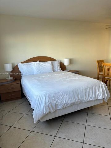 100 Lincoln Rd 731, Miami Beach, FL 33139