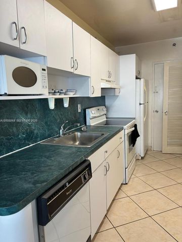 100 Lincoln Rd 731, Miami Beach, FL 33139