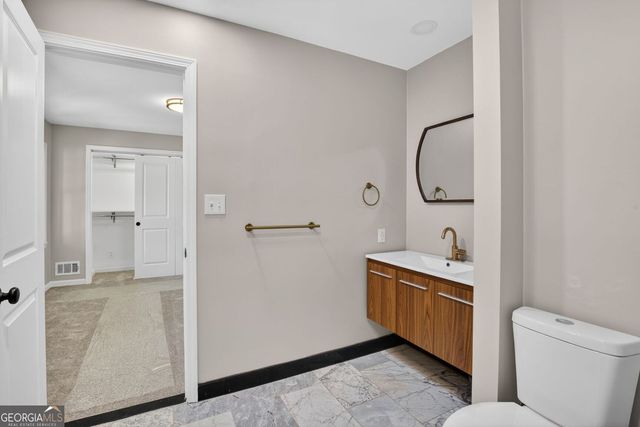 530 Oak Valley Drive, Riverdale, GA 30274