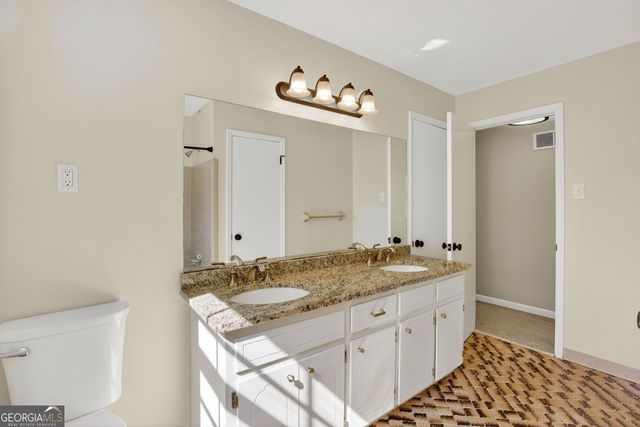 530 Oak Valley Drive, Riverdale, GA 30274