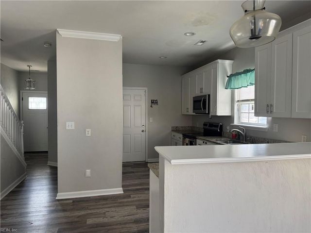 1201 Country RD, Chesapeake, VA 23324