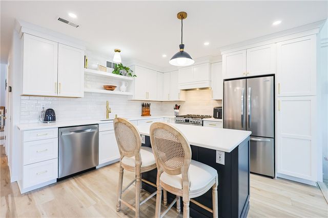 87 Nipmuc Trail B, North Providence, RI 02904