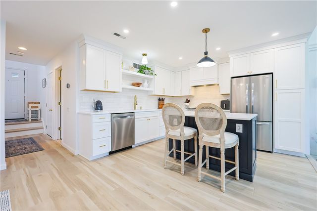 87 Nipmuc Trail B, North Providence, RI 02904