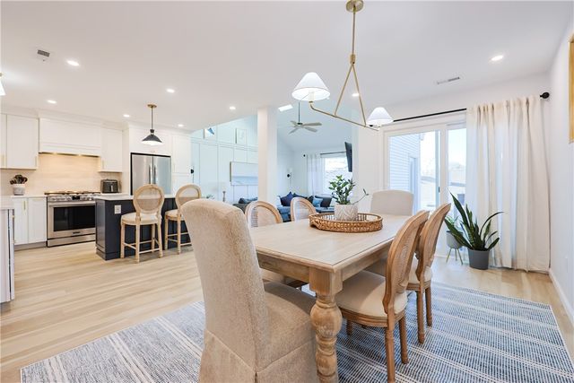 87 Nipmuc Trail B, North Providence, RI 02904