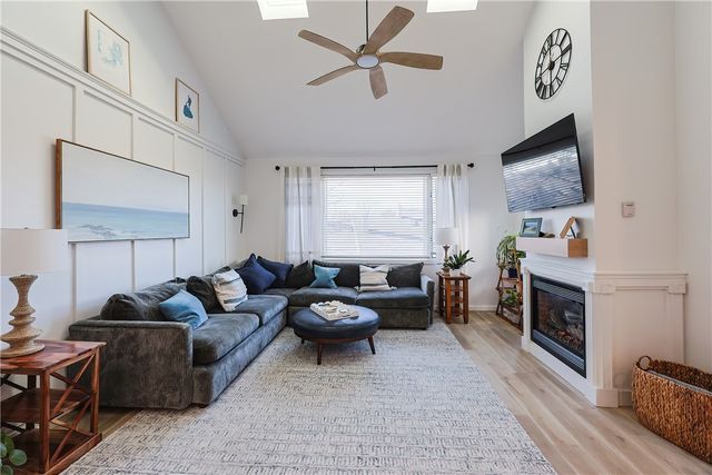 87 Nipmuc Trail B, North Providence, RI 02904