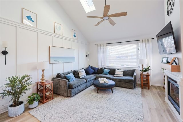 87 Nipmuc Trail B, North Providence, RI 02904