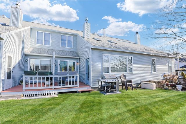 87 Nipmuc Trail B, North Providence, RI 02904