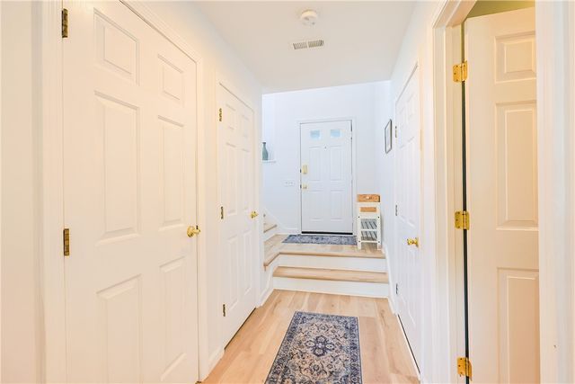 87 Nipmuc Trail B, North Providence, RI 02904