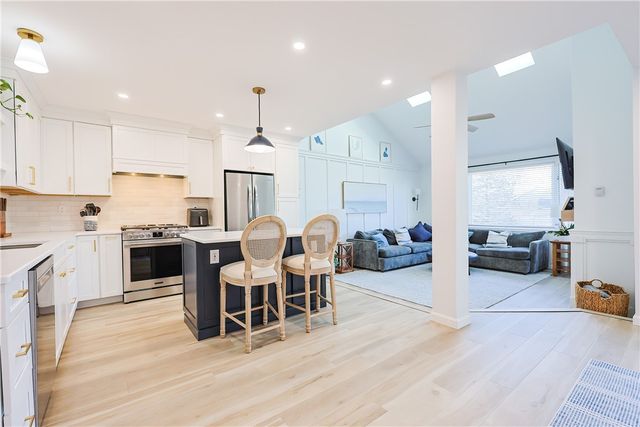 87 Nipmuc Trail B, North Providence, RI 02904