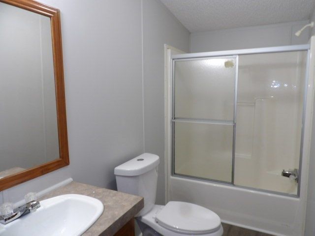 236 Bartlett Loop, Headland, AL 36345