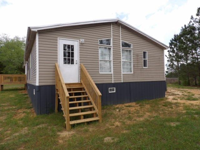 236 Bartlett Loop, Headland, AL 36345